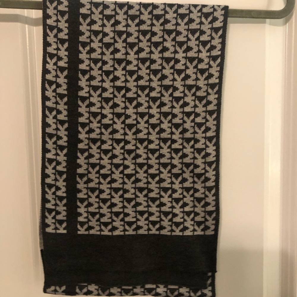 Michael Kors Scarf